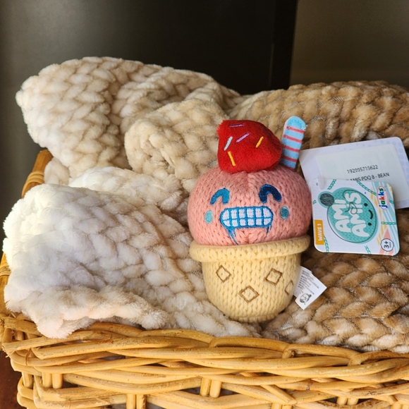 NWT 11 piece Collectible Knit Plush Ami Amis Stuffed Animal Toys - Picture 12 of 12